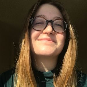 Meet your Posher, Devin